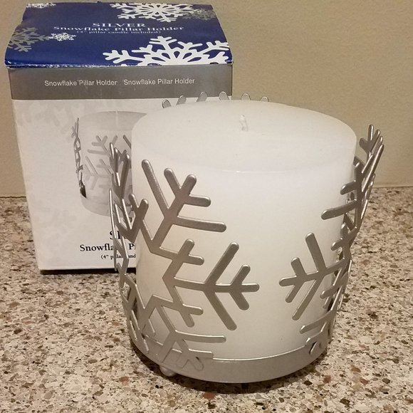 Snowflake Pillar Holder With Candle - Picture 3 of 5
